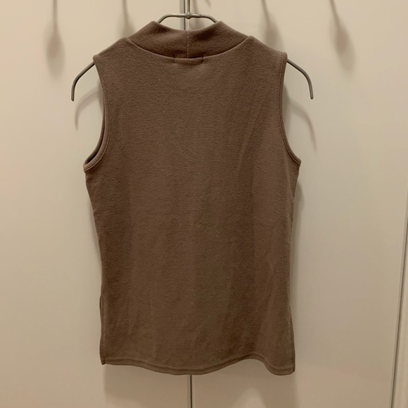 🎉Holiday Sale🎉 Top - Available until Nov 15 - Picture 3 of 3